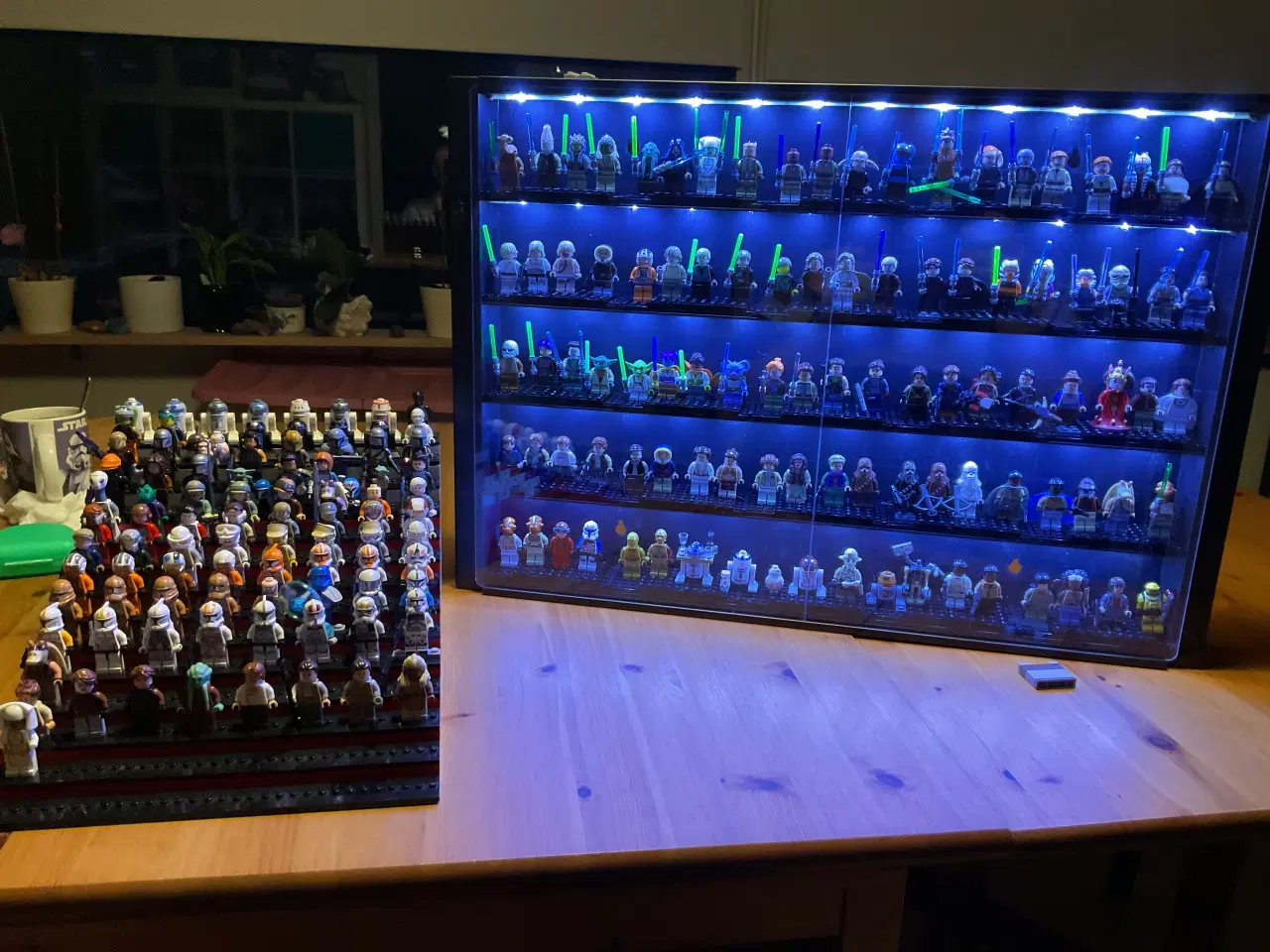 Billede 3 - Display med lys til minifigurer