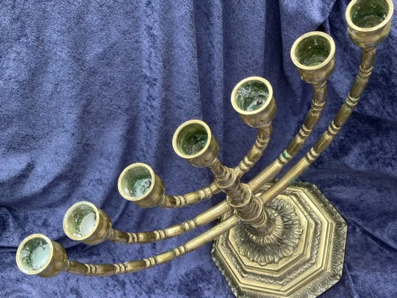 Billede 2 - Syvarmet lysestage i messing – menorah
