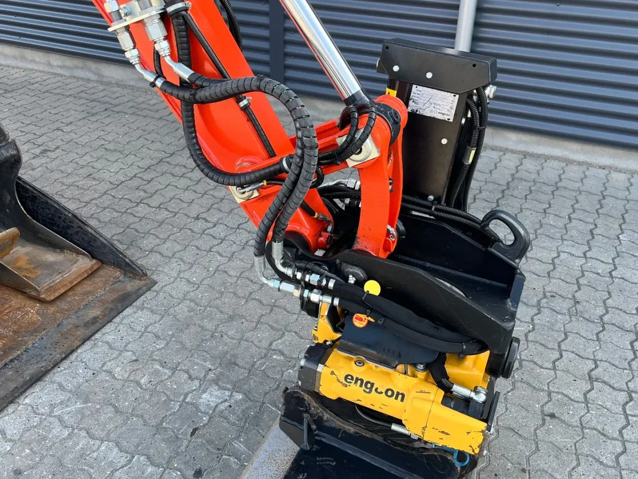 Billede 3 - Kubota kx027-4 Engcon rotortilt, Centralsmørring mm.