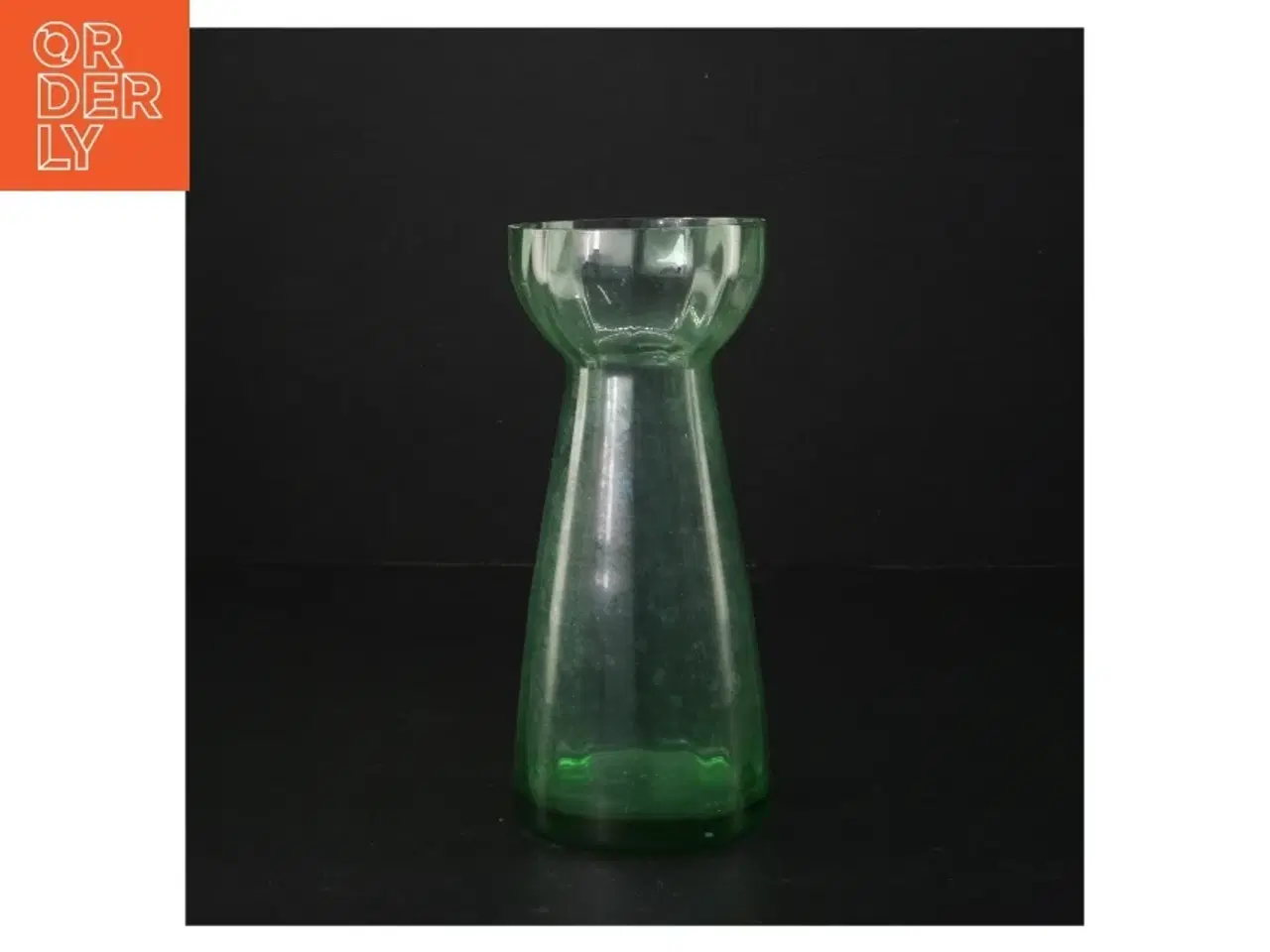 Billede 1 - Grøn glasvase (str. H 18 cm, ø 8 cm)