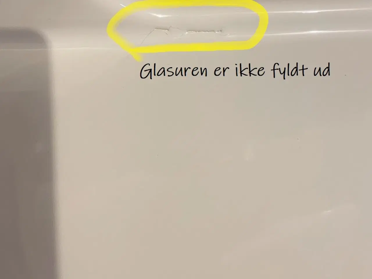 Billede 1 - Håndvaske men lille fejl i glasuren