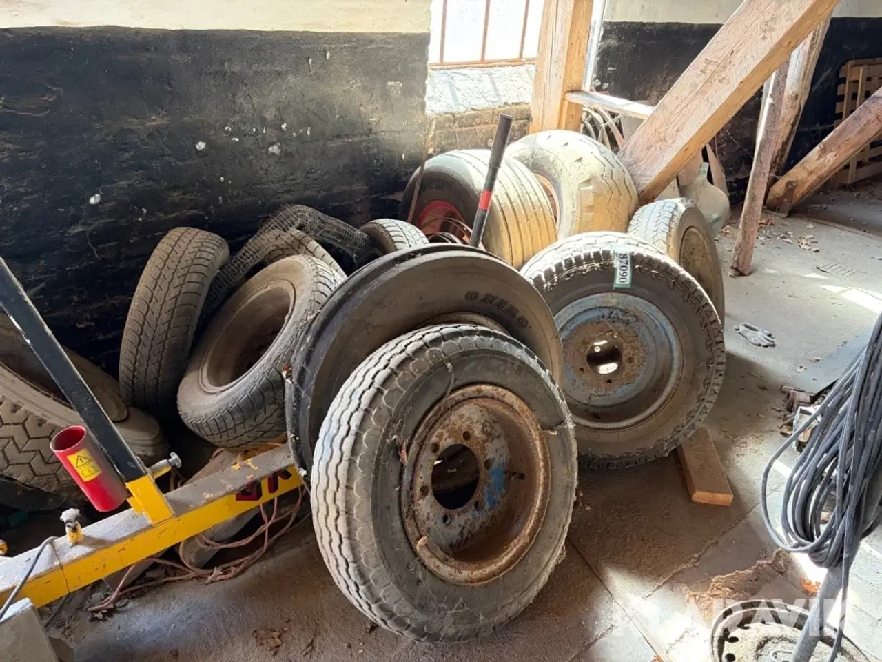 Billede 1 - Dæk diverse 20 forskellige