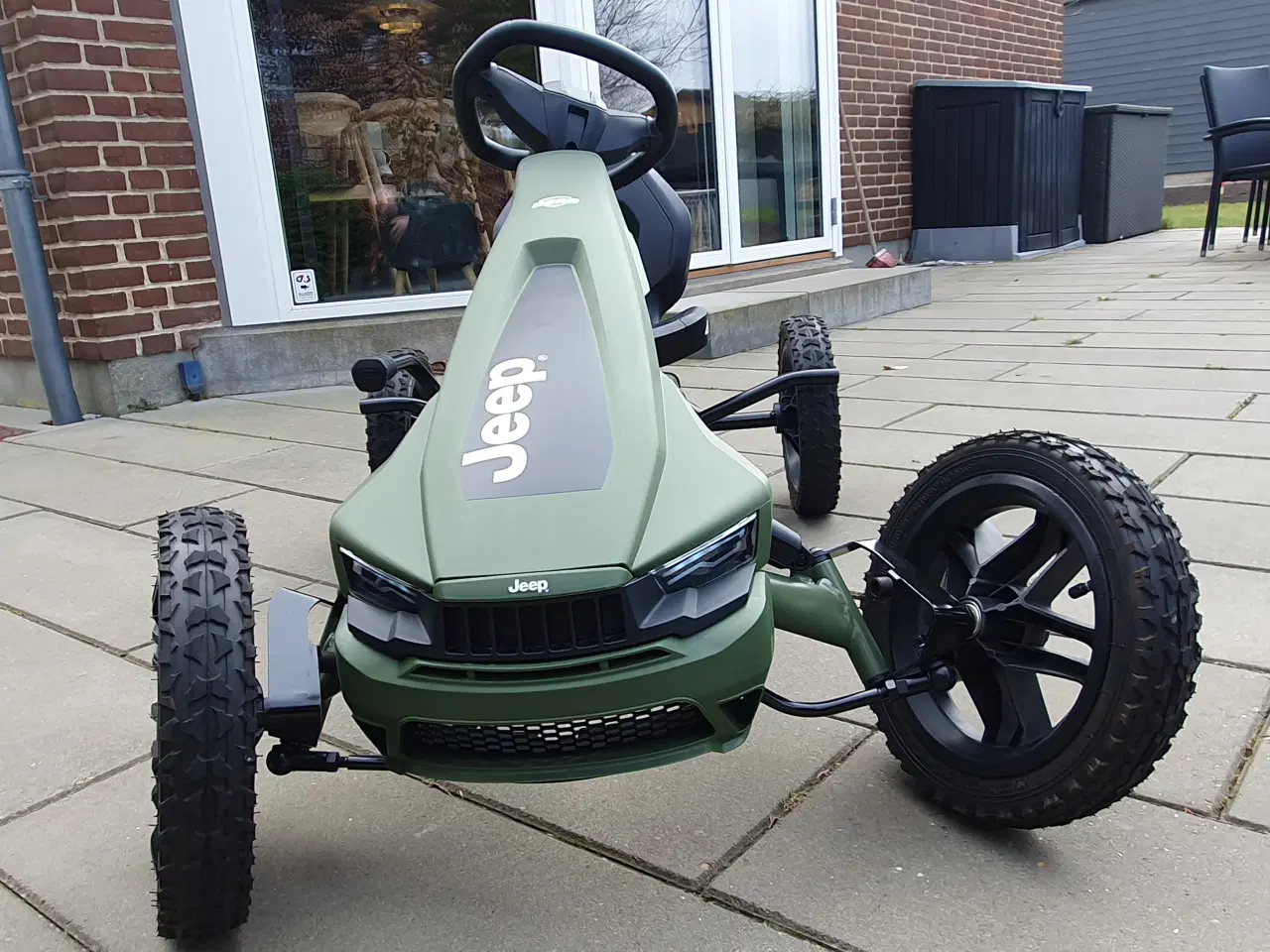 Billede 1 - BERG Jeep Cherokee m/LED-lys og off-road fjedre