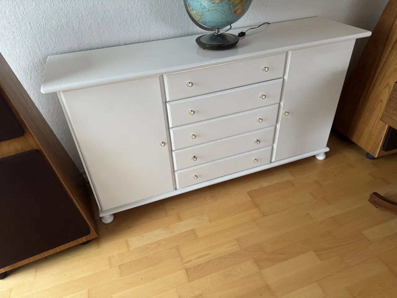 Billede 3 - Skænk i højglans hvid