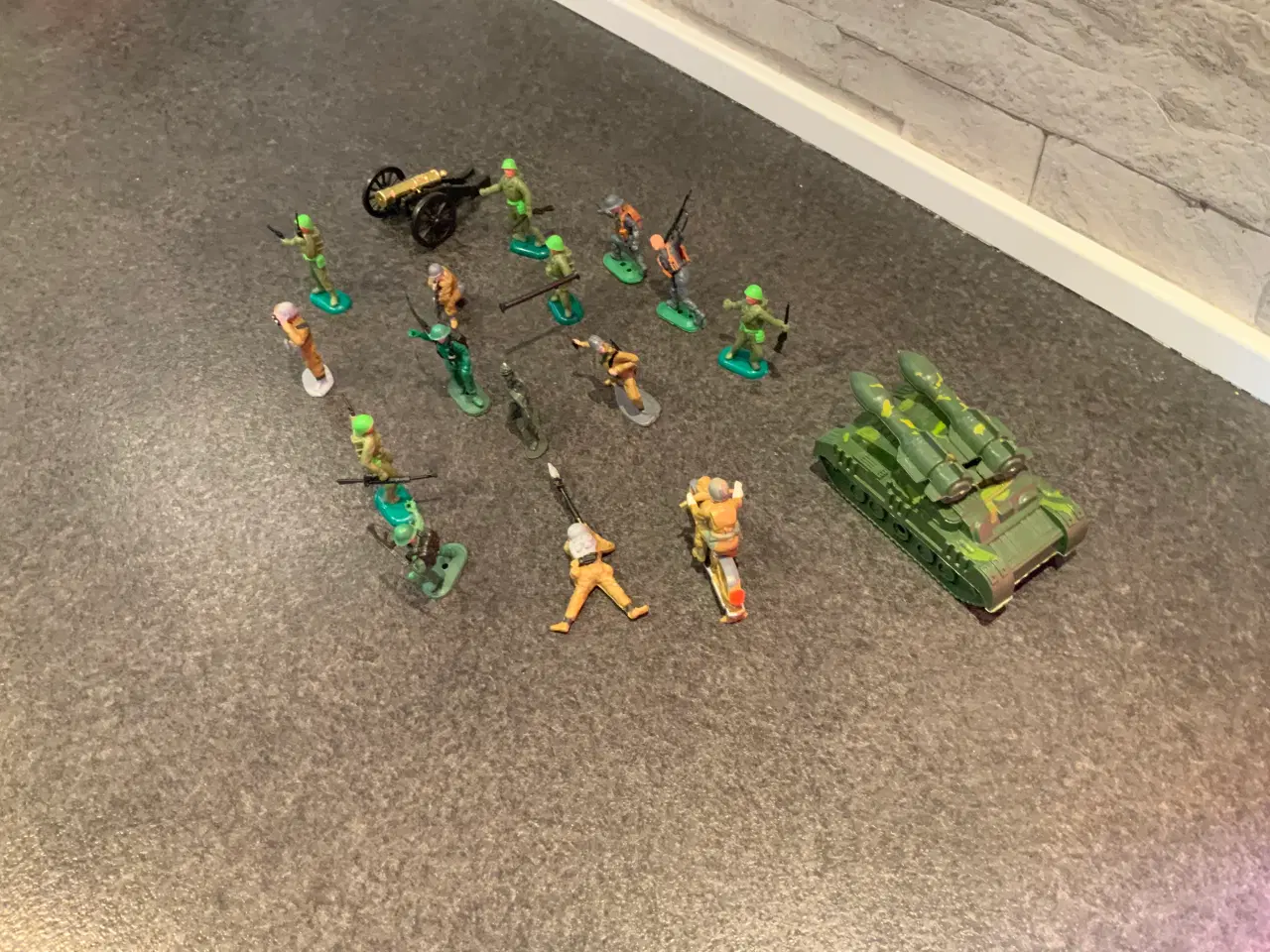 Billede 3 - Legetøjs soldater