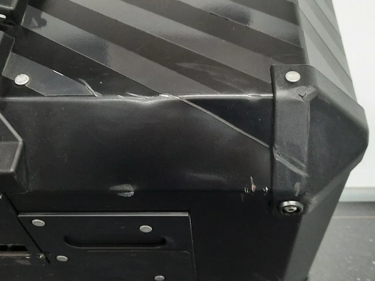 Billede 7 - GIVI Topboks m/ Ryglæn 58 Liter