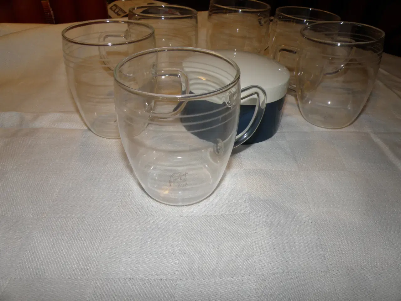 Billede 3 - RETRO --- 6 tynde glas kopper med 6 coasters