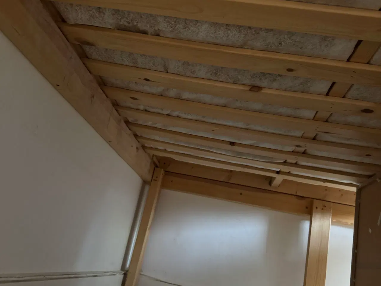 Billede 2 - Boksmadras fra Jysk 140*200