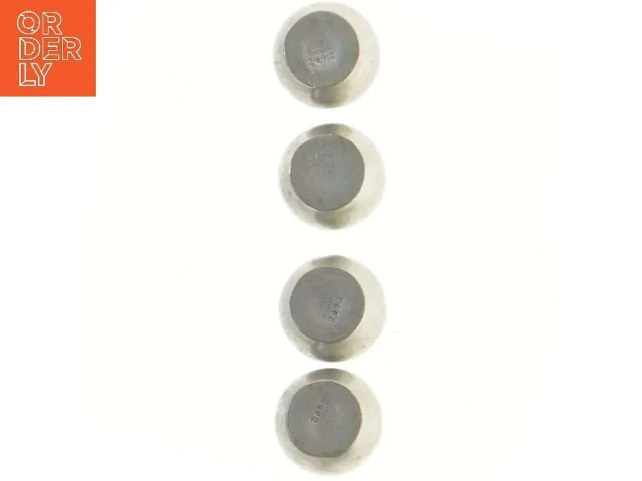 Billede 3 - 4 små tinvaser fra Tincentret (str. 5 cm)