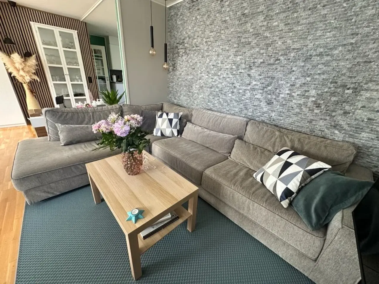 Billede 1 -  fin Hjørnessofa/Chaiselong. Fra Dyre og Røgfrit 