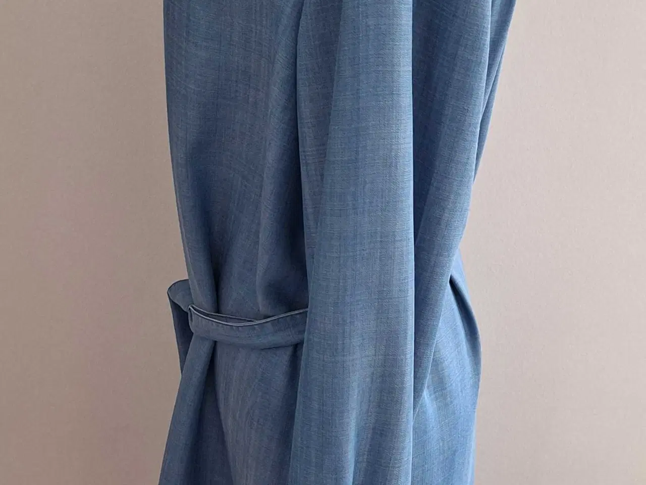 Billede 5 - Second Female denim skjortekjole str. M