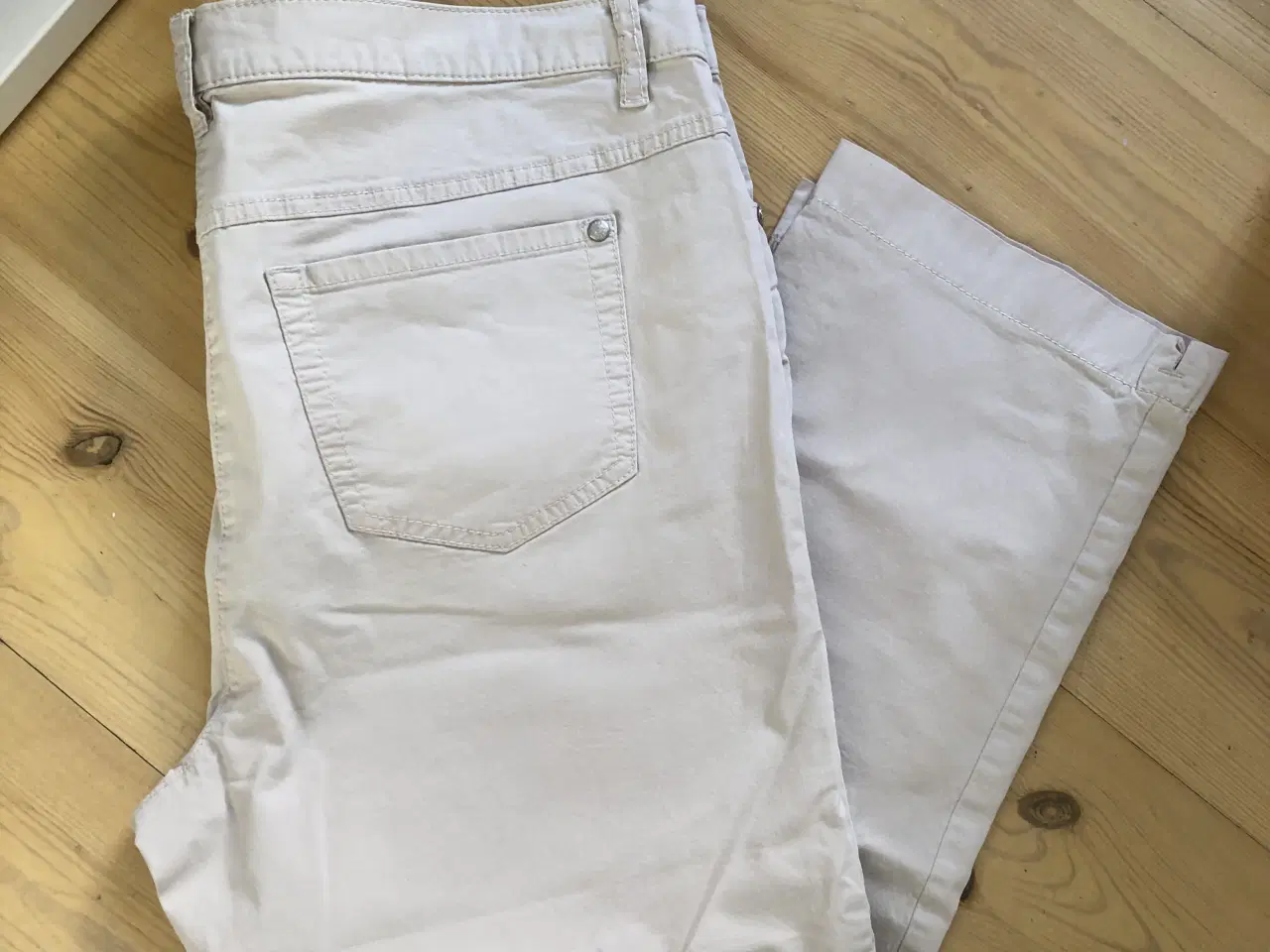 Billede 1 - 3/4 bukser. Gerry Weber, Model Irina.