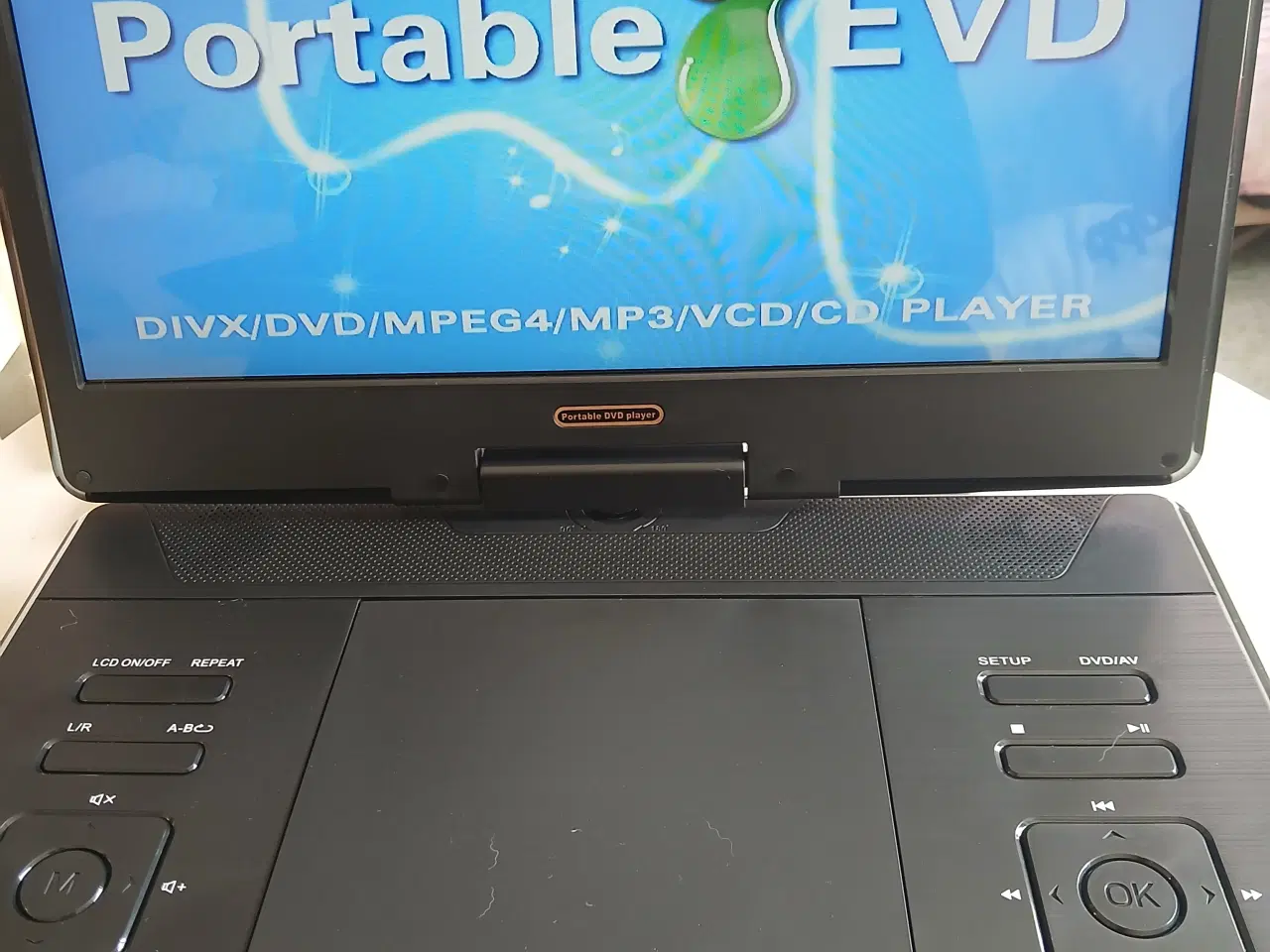 Billede 1 - bærbar dvd med remoter sælges