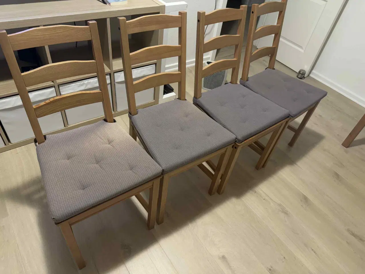 Billede 1 - Spisebordsstole 4.stk