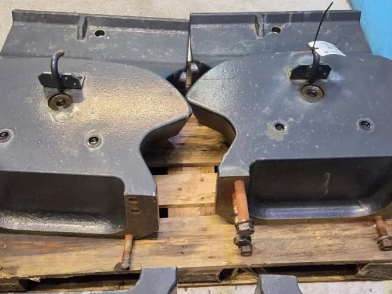 Billede 14 - Case Puma 185 Vægtholder 84232750 (5 Stk)