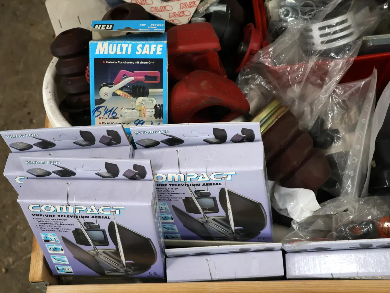 Billede 5 - Palle med diverse blandede reservedele m.m. 