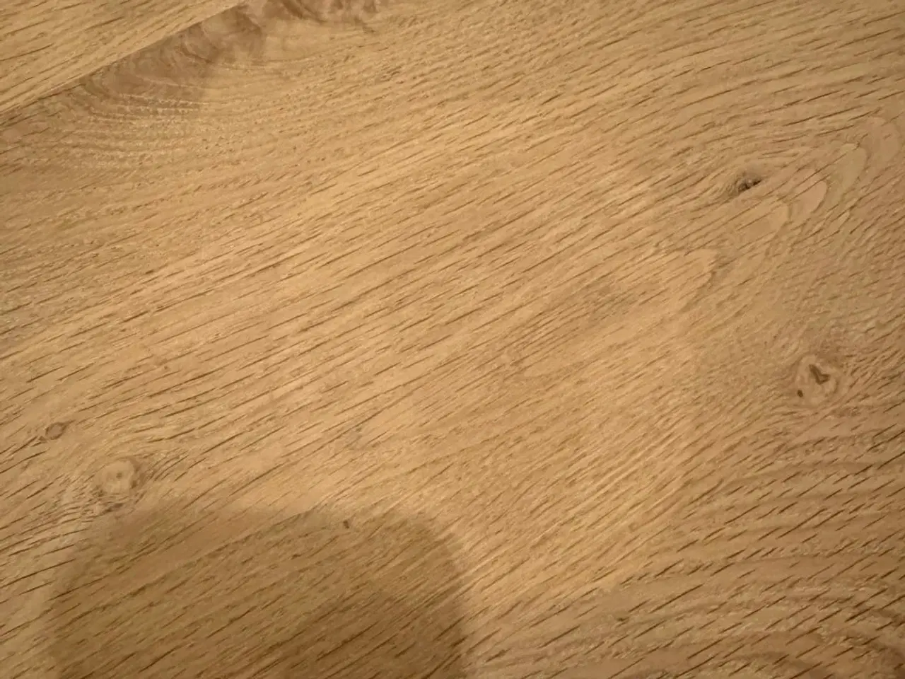 Billede 4 - Spisebord i massivt egetræ