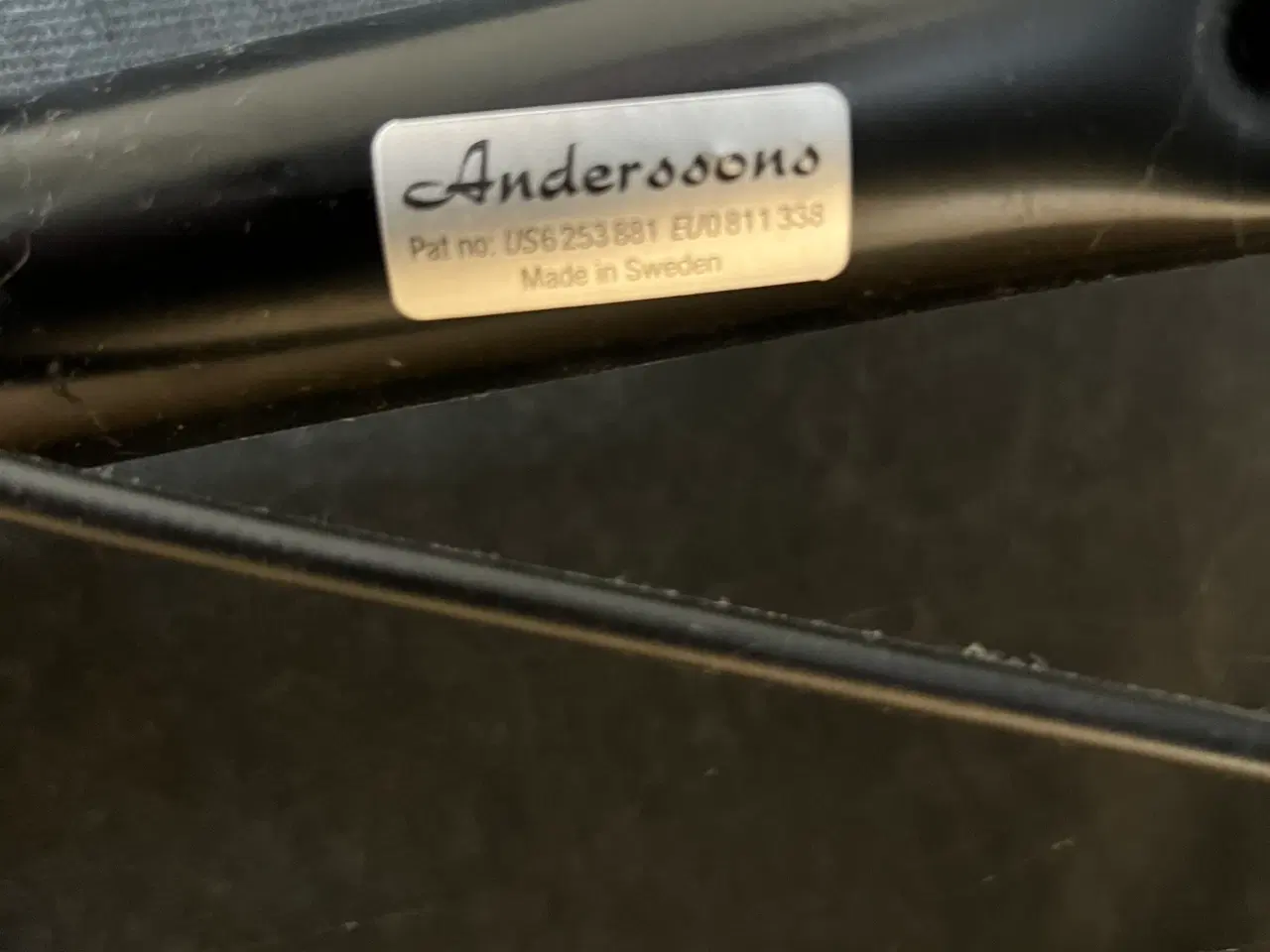 Billede 5 - Sort Læder drejestol med indbygget fod skammel