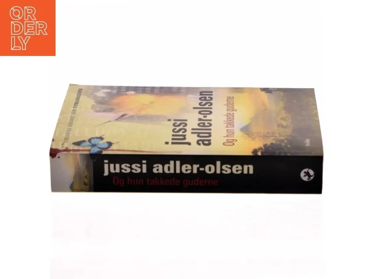 Billede 2 - Og hun takkede guderne af Jussi Adler-Olsen (Bog)
