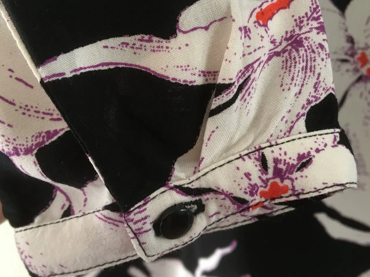 Billede 2 - Vero Moda tunika/kjole str. M, viskose i sort/hvid