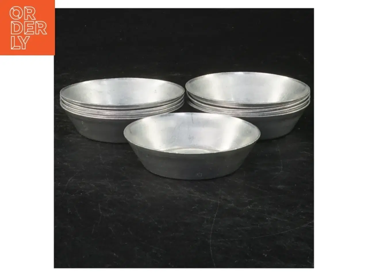 Billede 1 - Metalbakker fra Dai (str. 9 styk. ø. 7 cm)