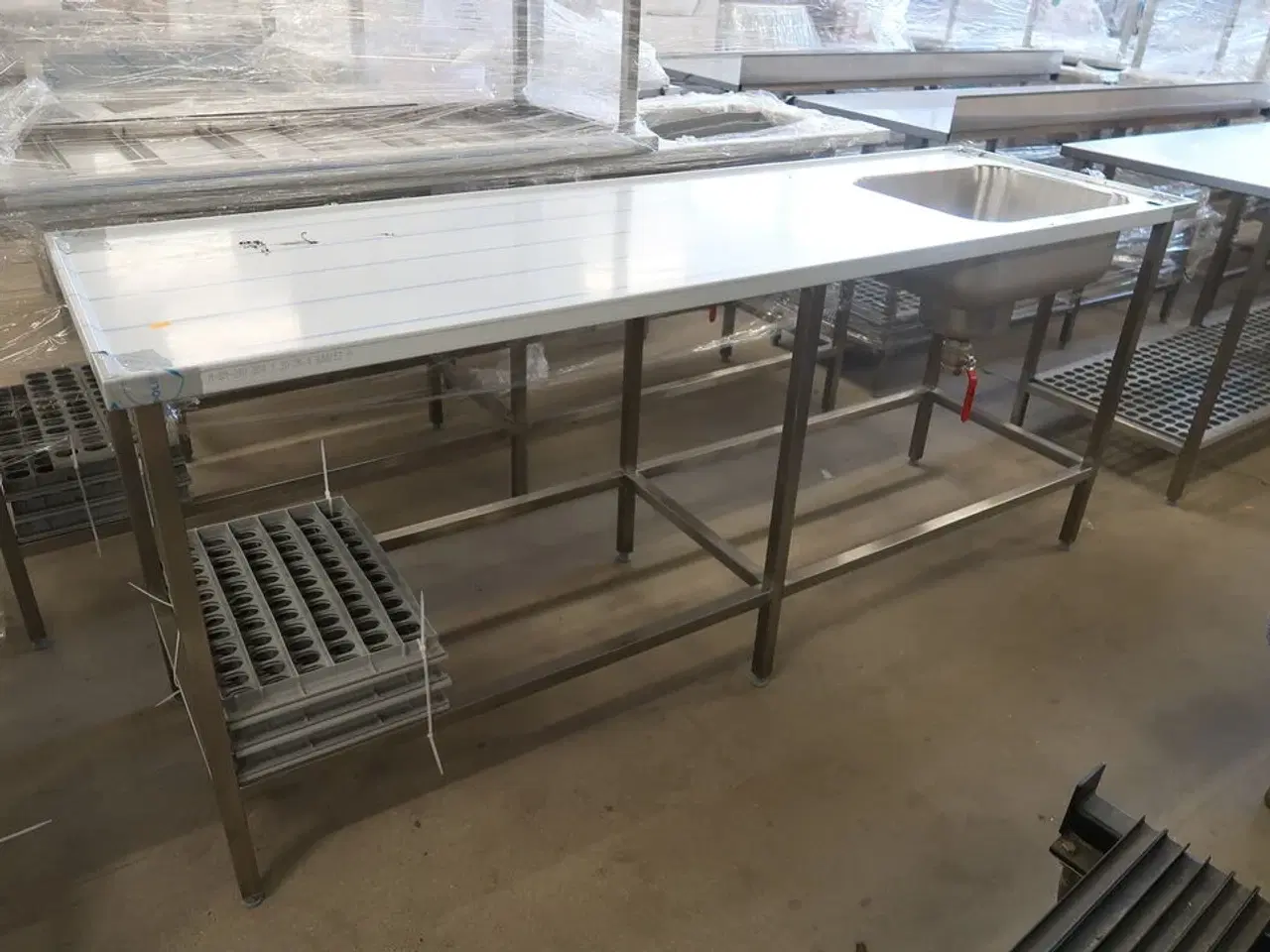 Billede 1 - Rustfri stålbord m. vask 210x65xH90cm