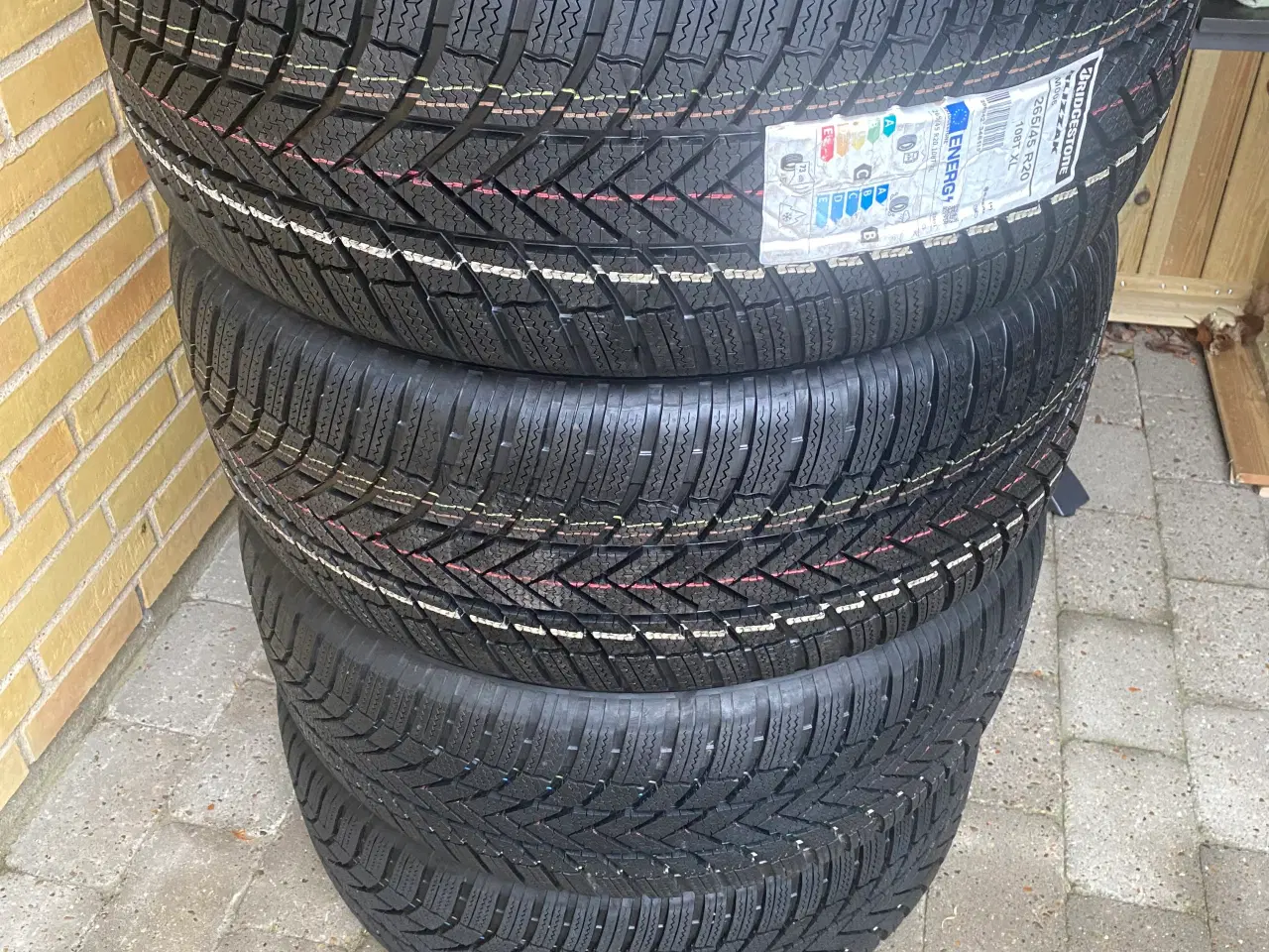Billede 2 - 20” ID Buzz Vinterdæk Bridgestone 