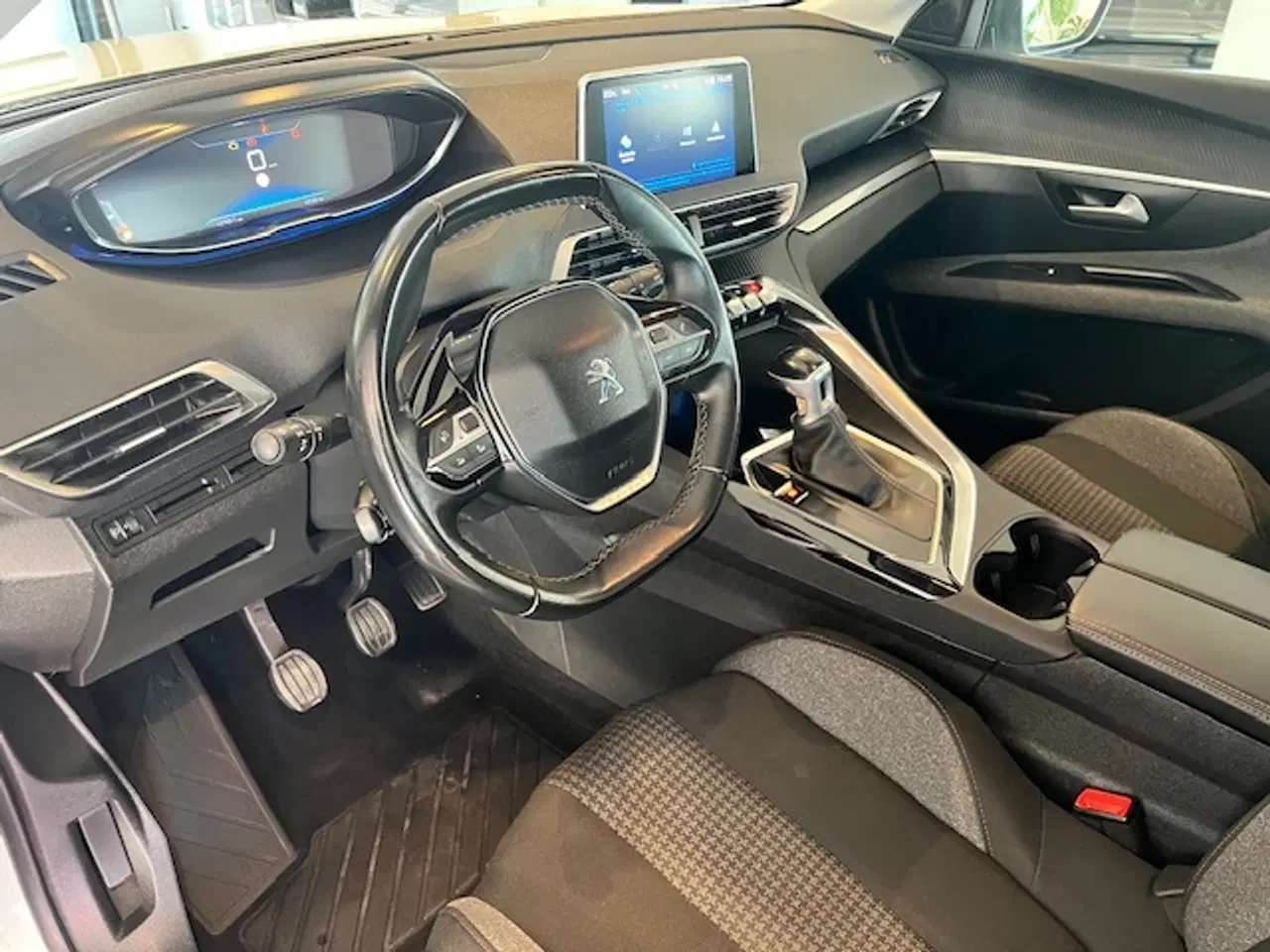 Billede 10 - Peugeot 3008 Suv 1,2i 130 Hk træk