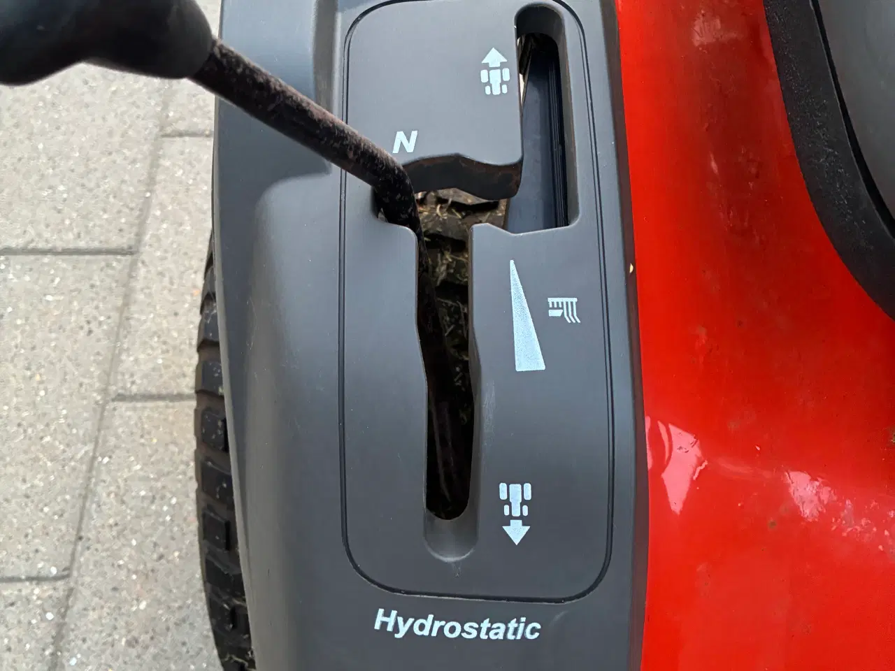 Billede 3 - Havetraktor Husqvarna LTH 152 Med hydrostat ￼ ￼42”