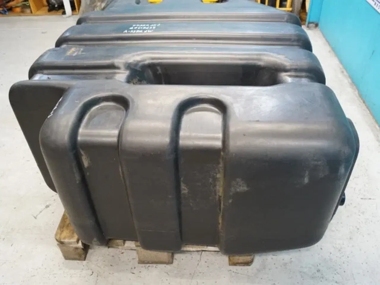 Billede 4 - Massey Ferguson 7256 Dieseltank 28781307