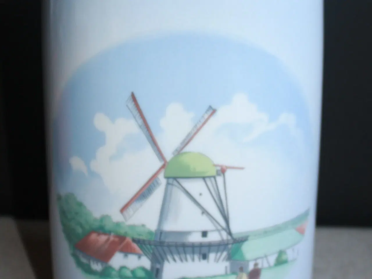 Billede 5 - Vase med Roskikde Domkirke og Dybbel Mølle