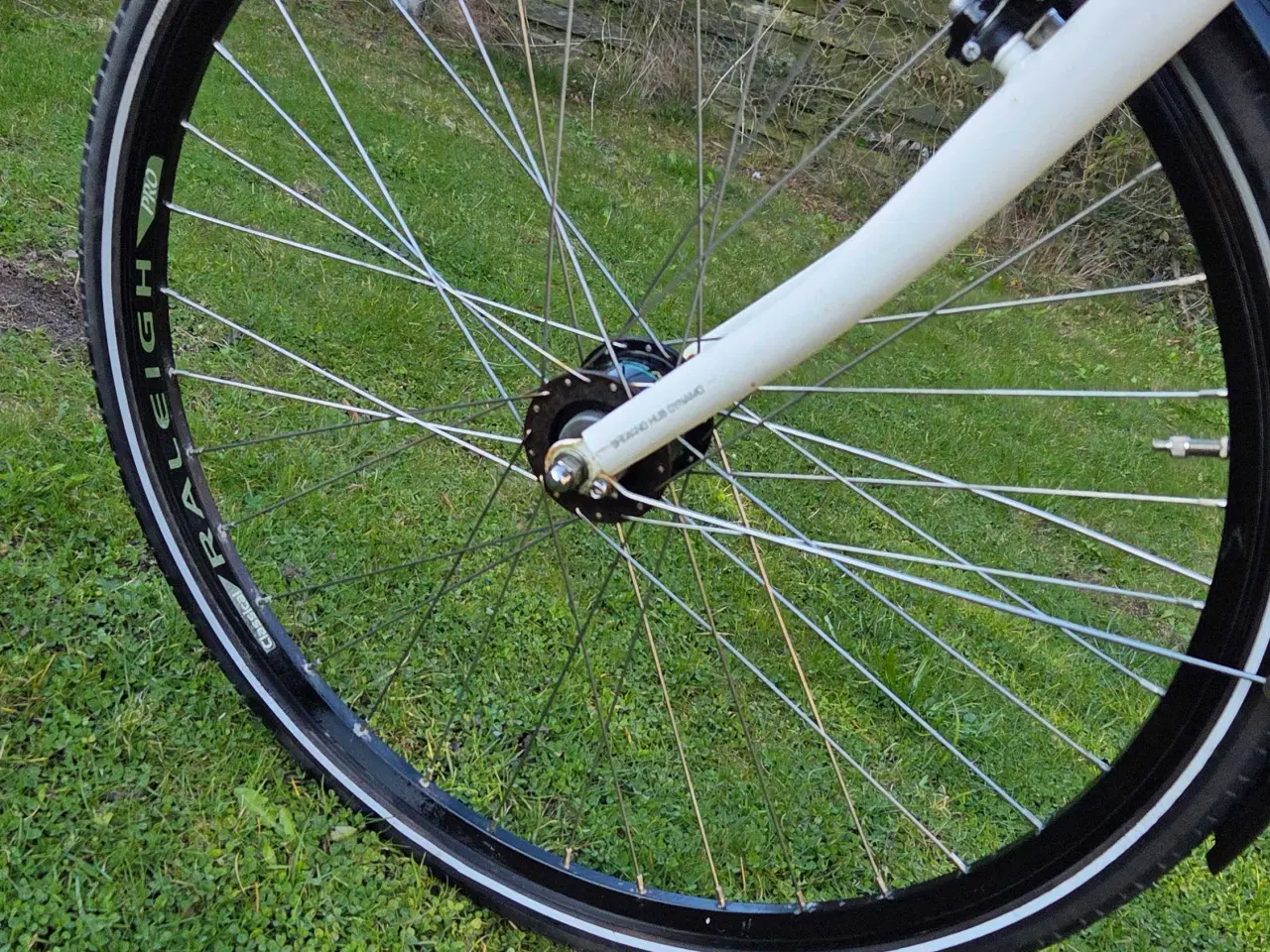 Billede 4 - RALEIGH 28" 7 gear. Nye dæk. Lås medfølger. For- o