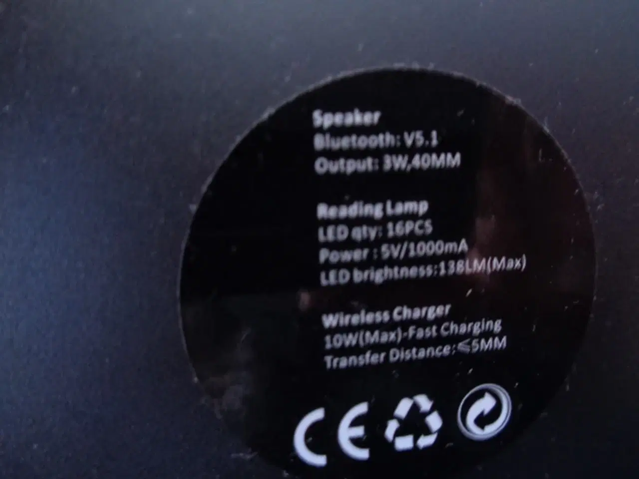 Billede 4 - Bordlampe med højtaler og oplader