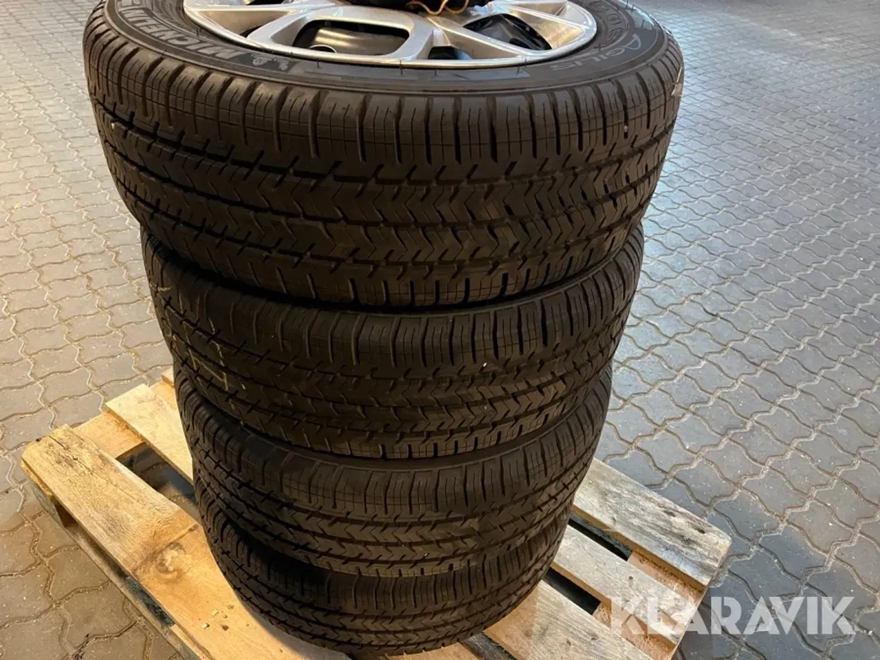 Billede 2 - Bildæk med fælge Michelin Agilis til Citroën – 4 styk