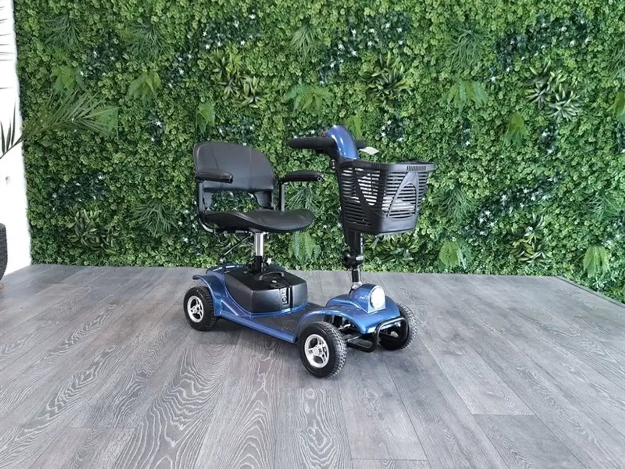 Billede 1 - LM-140 blå