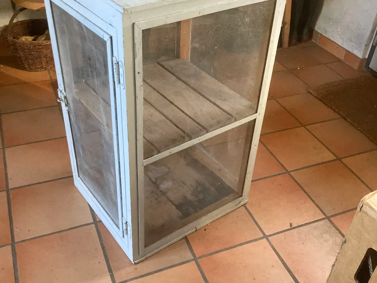 Billede 4 - Flueskab