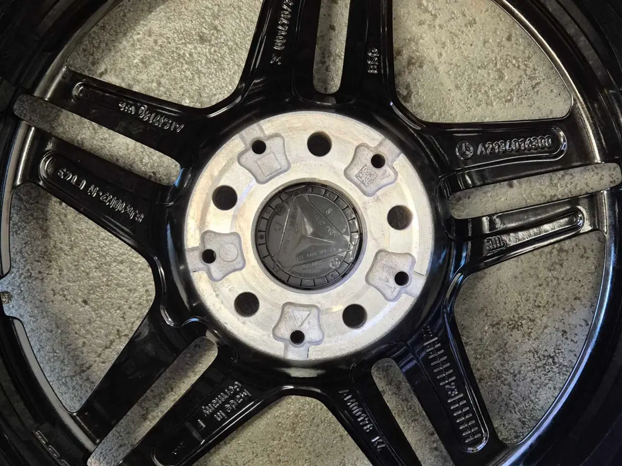 Billede 4 - MERCEDES "AMG" ORIGINAL ALUFÆLGE MED VINTERDÆK NYE
