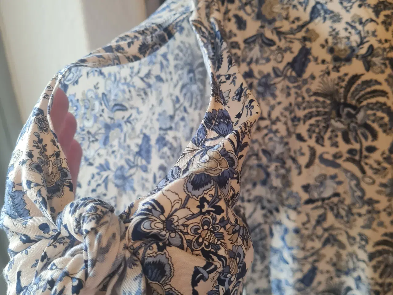 Billede 3 - Tunika str 46 H&M viskose 