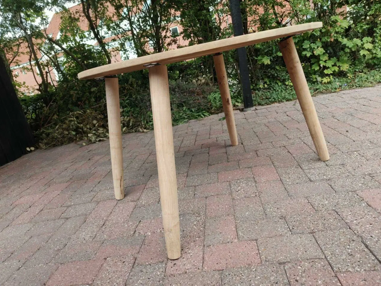 Billede 17 - Rundt massiv egetræsbord