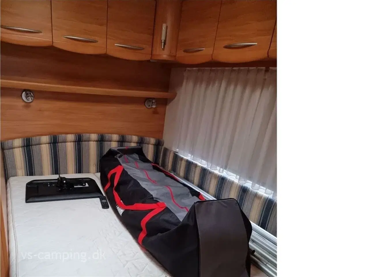 Billede 6 - 2007 - Adria Adora 562 UP CAMPINGVOGN MED MASSER AF KØKKENBORDS- & SKABSPLADS
