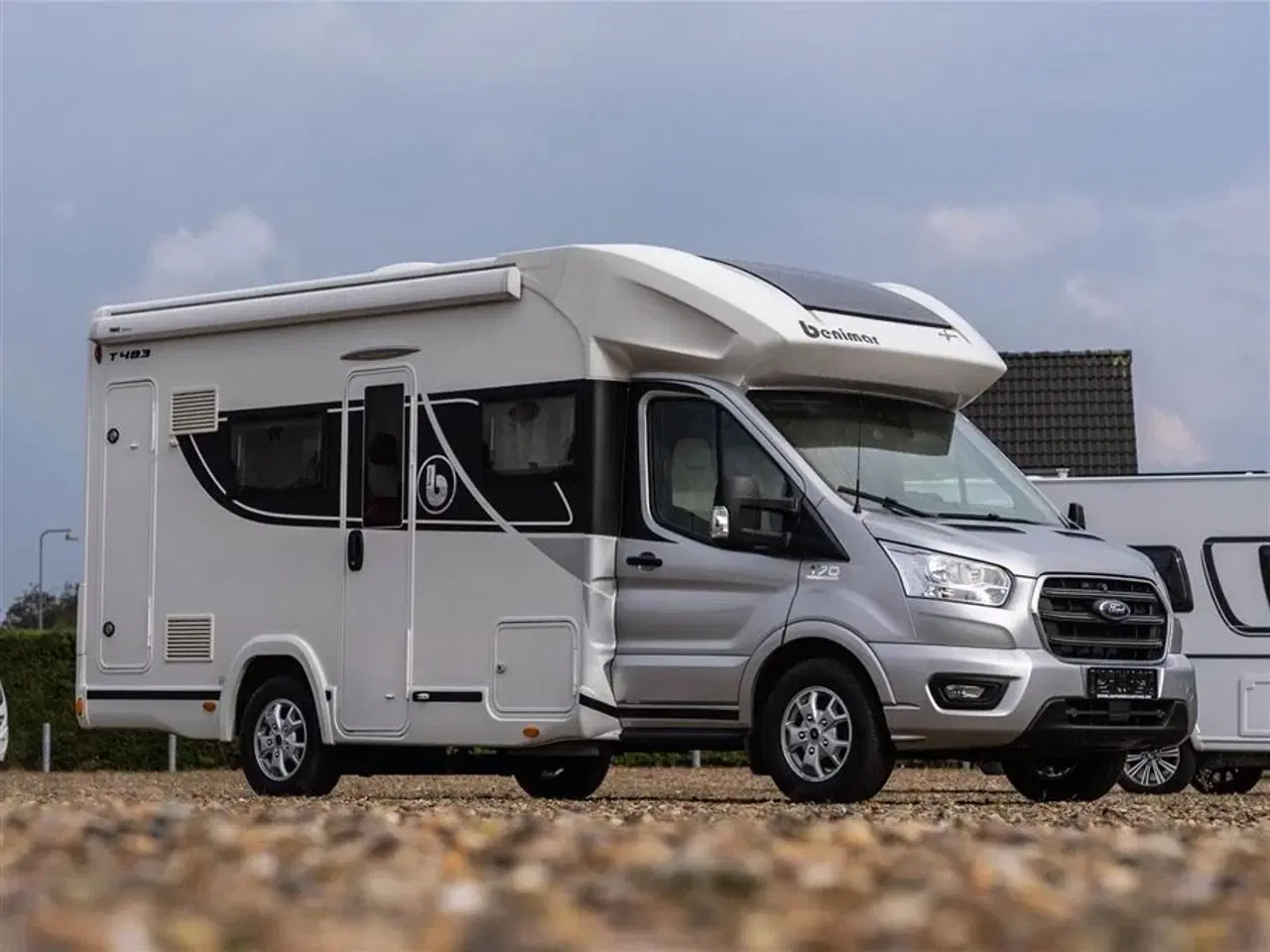 Billede 1 - 2021 - Benimar Tessoro T483 Northautokapp   Kompakt Camper til 5 Personer med masser af udstyr