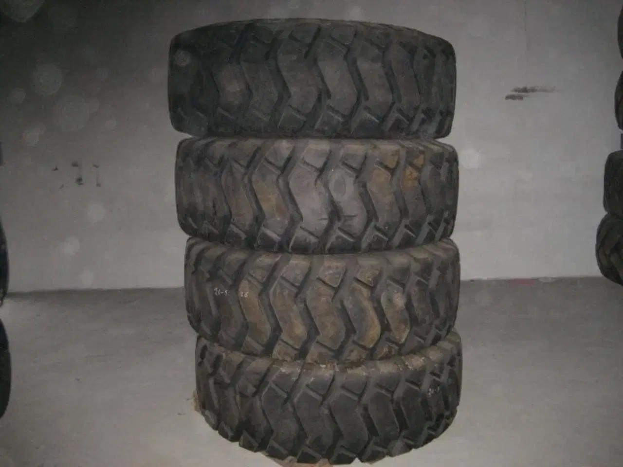 Billede 1 - - - - 20.5XR25 BKT