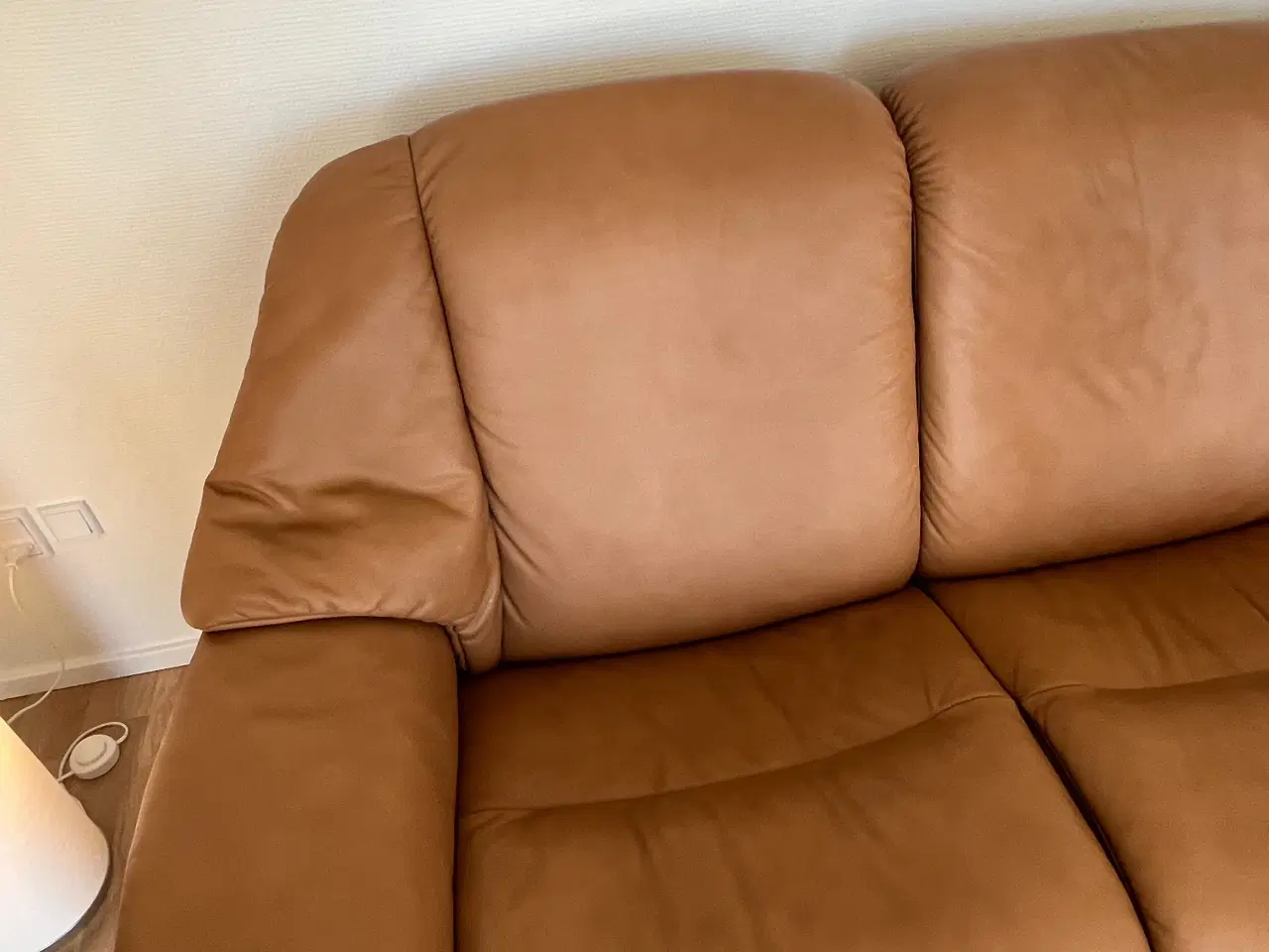 Billede 5 - Stressless Eldorado, Lædersofa med vippefunktion.