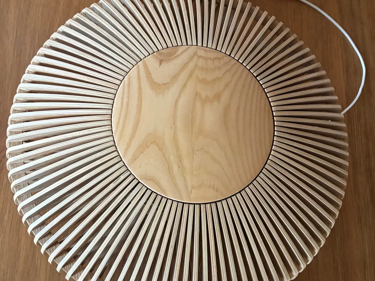 Billede 1 - Dansk design: UMAGE lampe - Clava Up Large Ø49, Eg