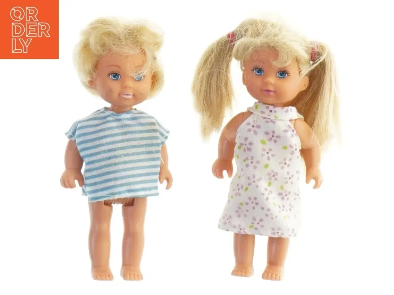 Billede 1 - To små dukker med tøj fra Barbie (str. 12 cm)