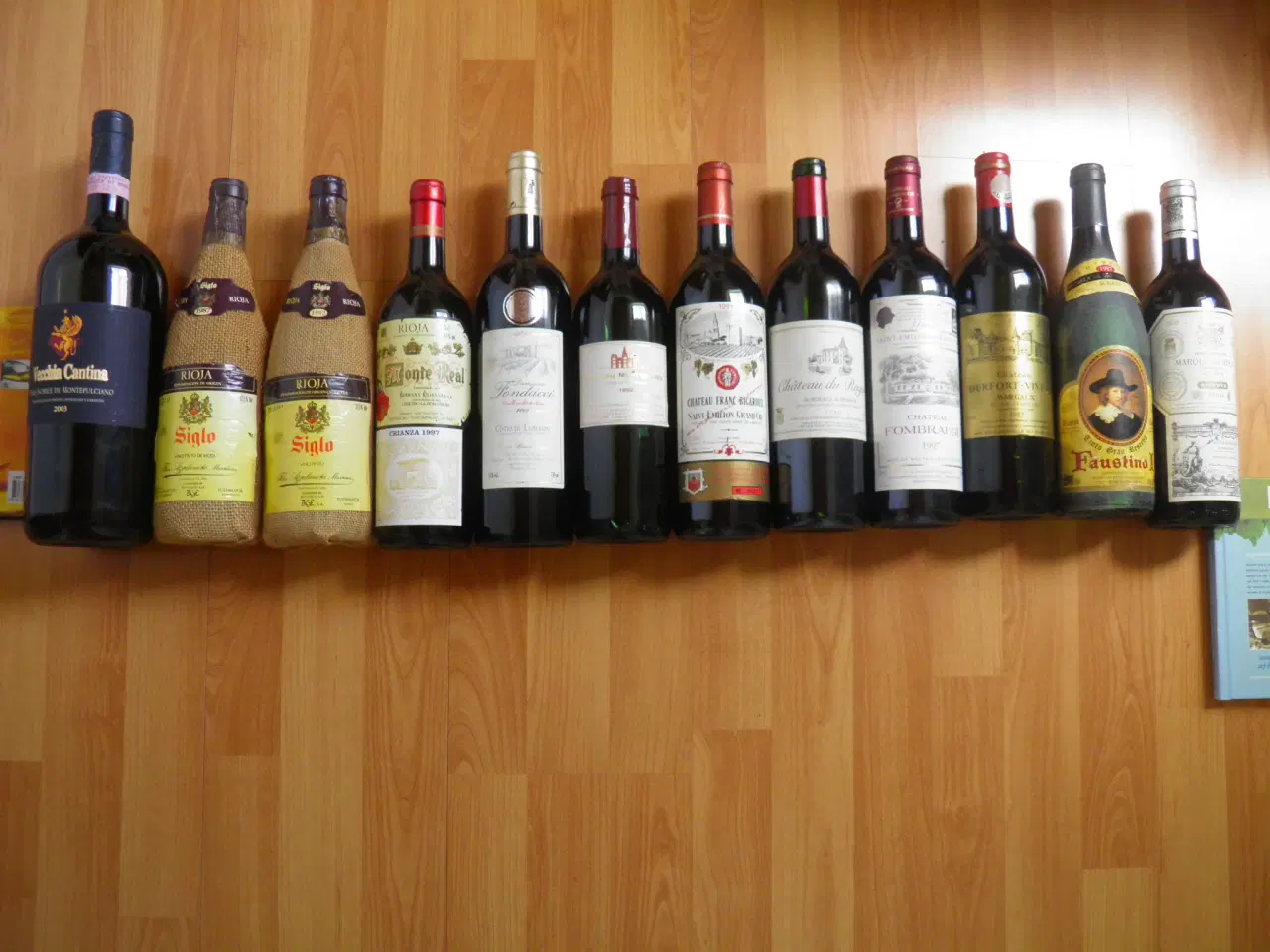Billede 1 - 12 flasker rødvin til vinkælderen