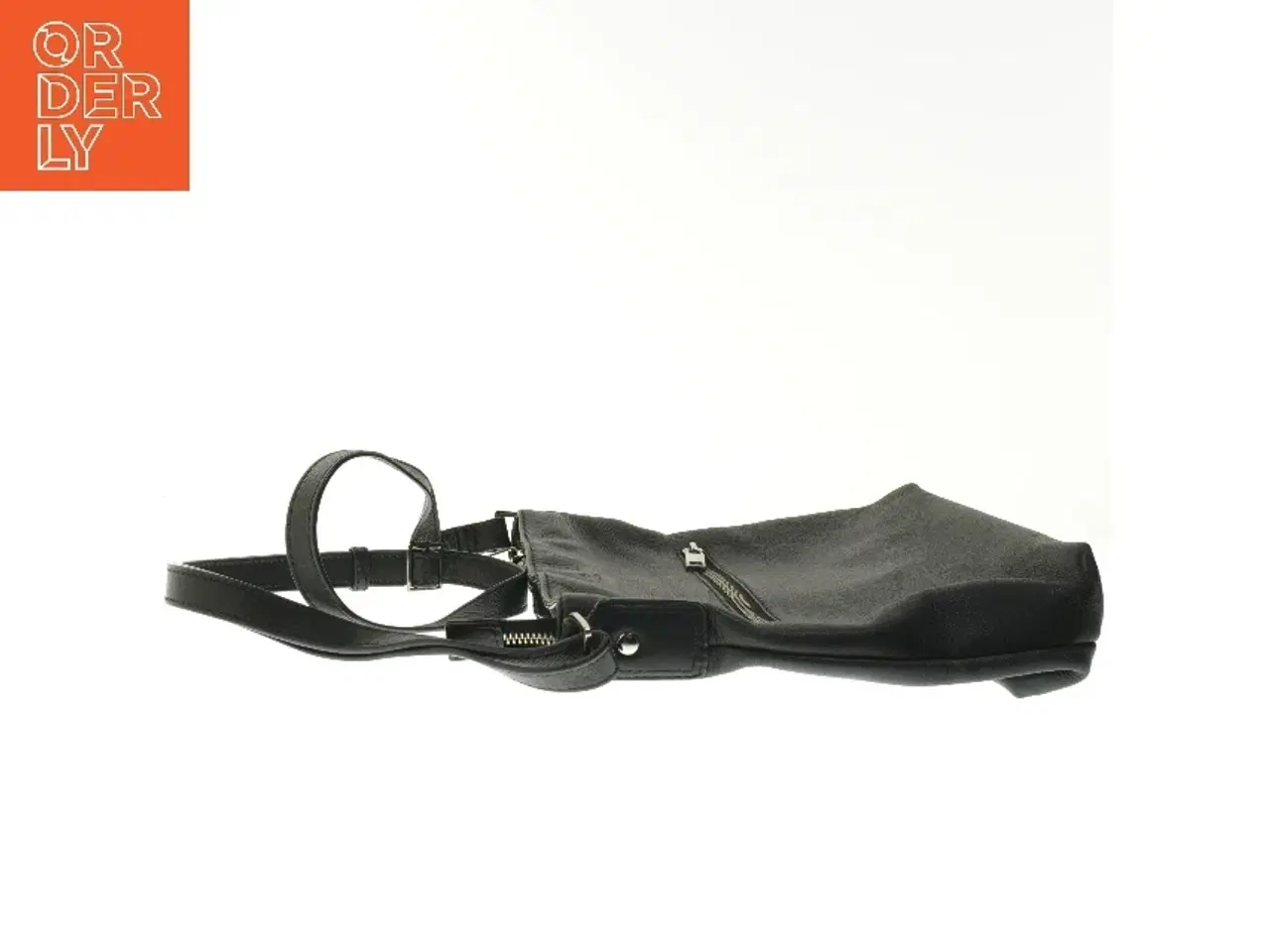 Billede 2 - Sort skuldertaske i læder fra Adax (str. 25x30 cm)