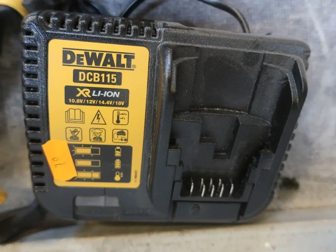 Billede 8 - 5 stk. akku håndværktøj DEWALT og lader