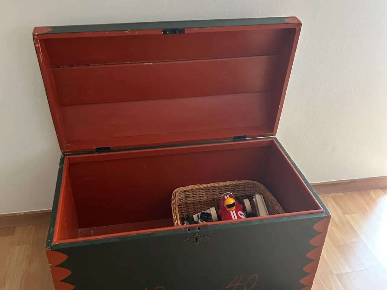 Billede 2 - Gammel kistebænk 