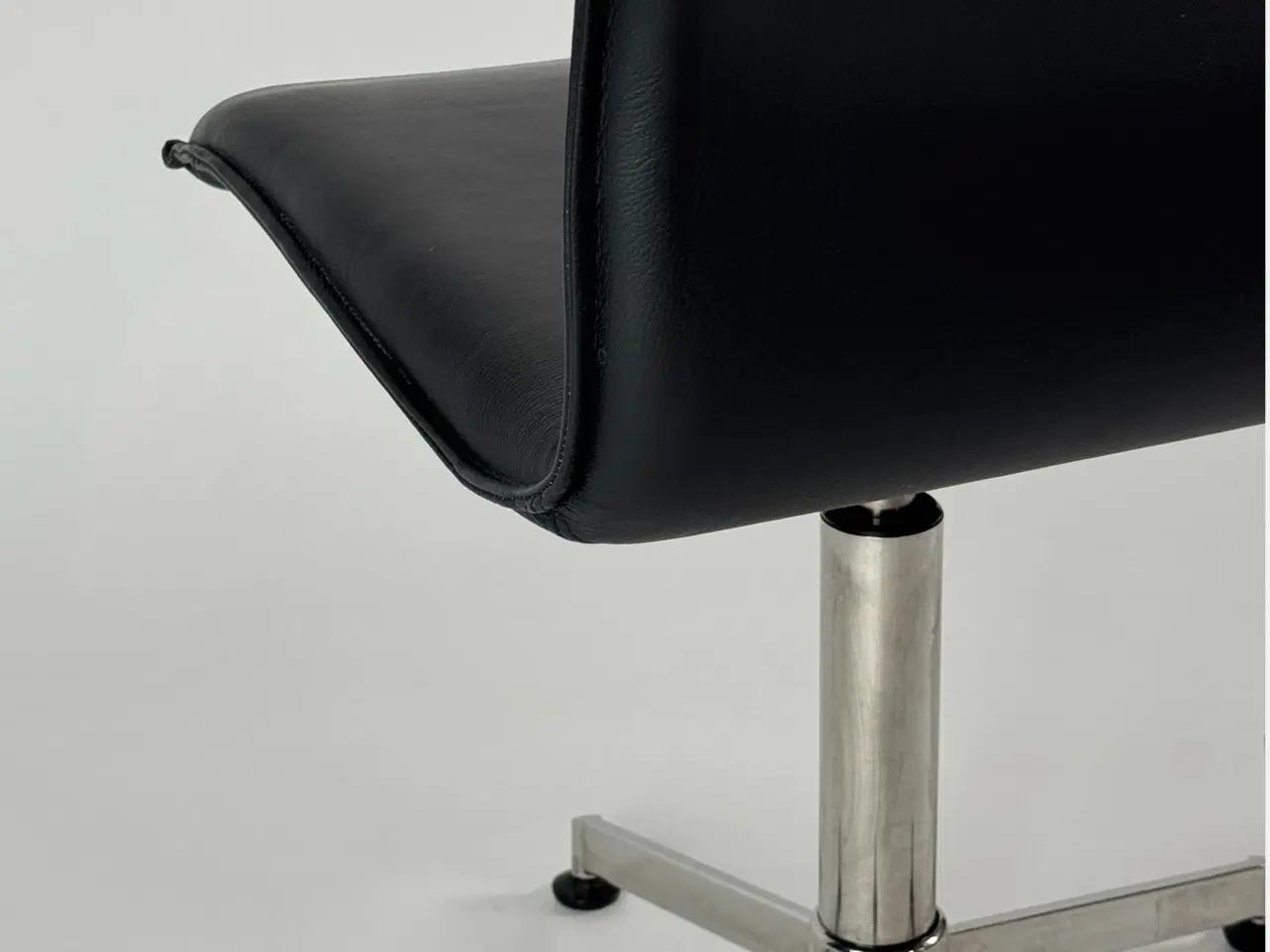 Billede 7 - Magnus Olesen Inferno Stol – Sort Læder